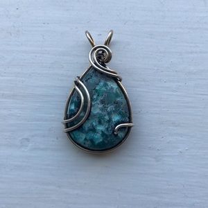 Turquoise stone pendant